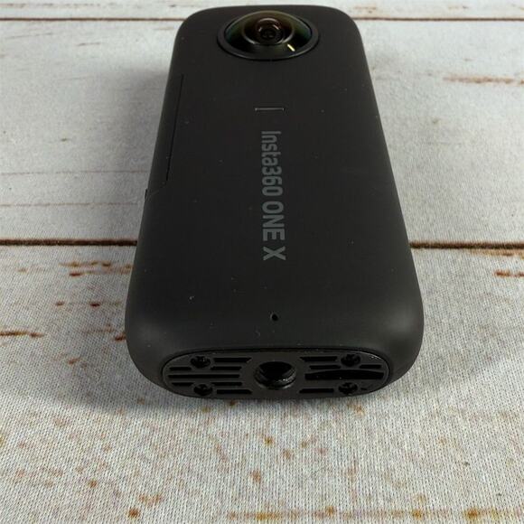 Insta360 ONE X 5.7K 360 Action Camera Black - Stabilized - Picture 2 of 4